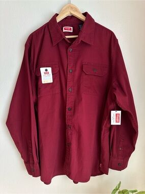 Wrangler - XL Men's Burgundy Comfort Long Sleeve Button Down